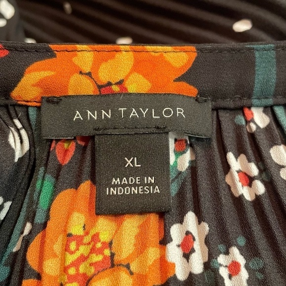 Gorgeous Ann Taylor Floral Blouse XL - Picture 2 of 10
